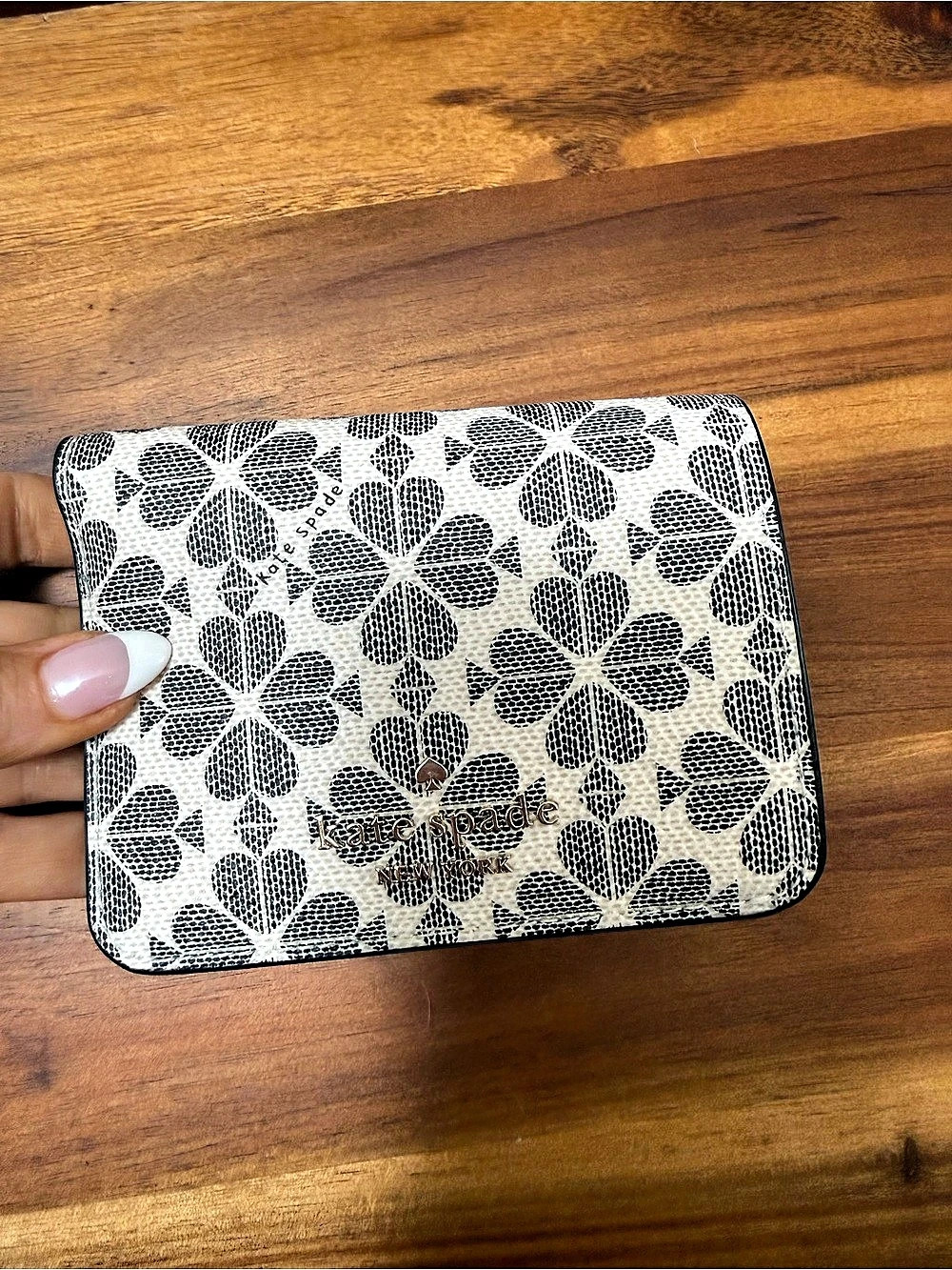 kate spade new york Spade Flower Bifold Wallet White & Black new with tags!!